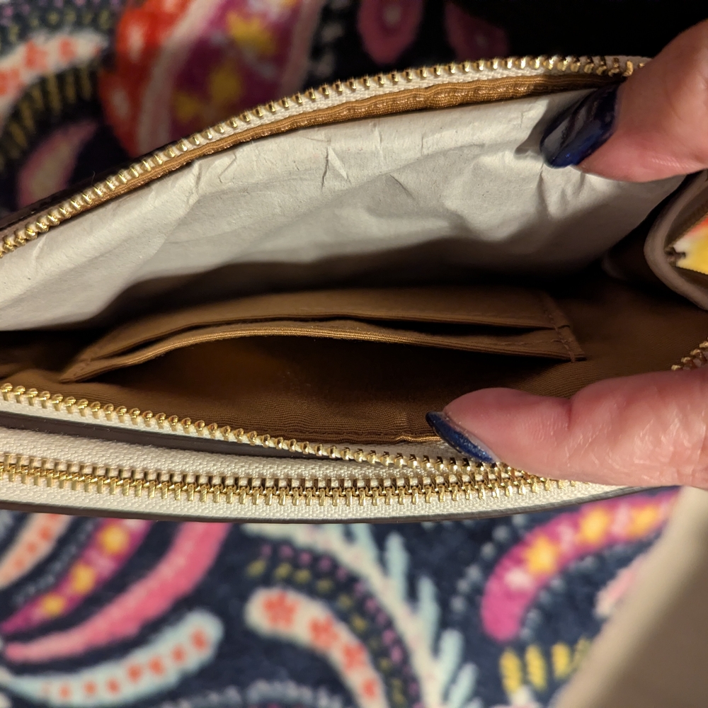 Coach NWT Cream Double Zip Wristlet - Picture 6 of 11